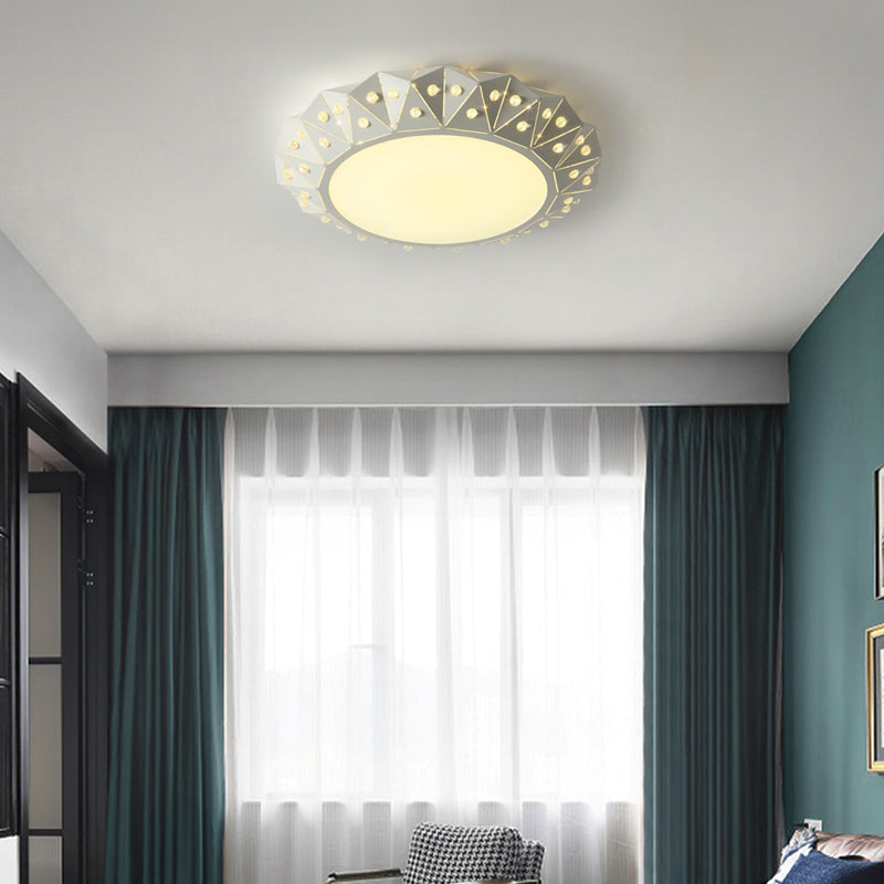 Modern Faceted Round Flushmount Light With Warm/White Led Lighting And Iron Shade 16.5/22.5 Wide