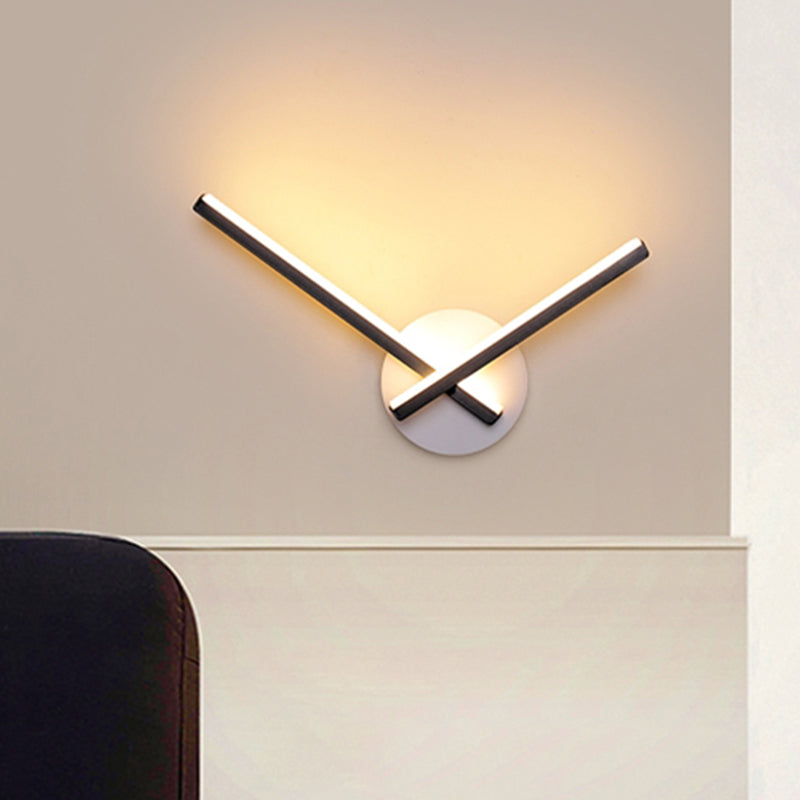 Minimalist Led Wall Sconce In Warm/White Light With Linear Acrylic Design Black/White