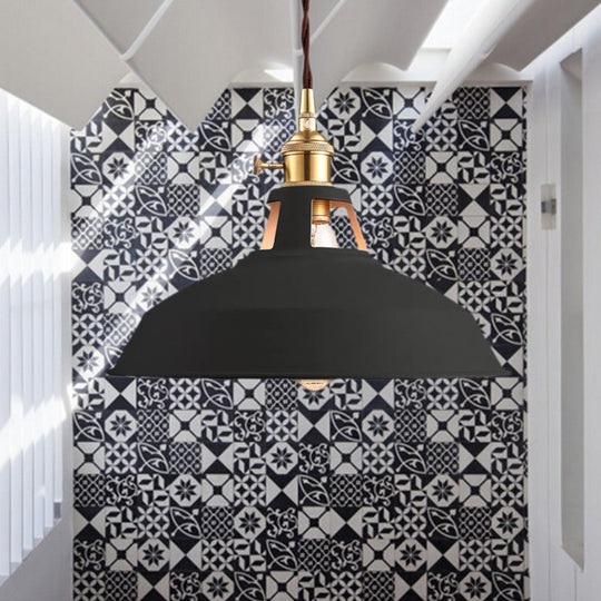 Industrial Barn Pendant Lamp - Stylish Black/White Metallic Ceiling Light For Kitchen With Hanging