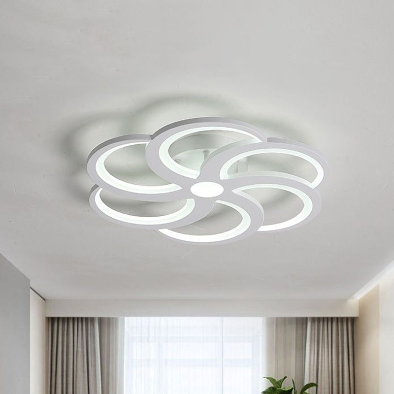 19.5’/23.5’ W Nordic Style Metal And Acrylic Led Flush Mount Light In White - Warm Glow For