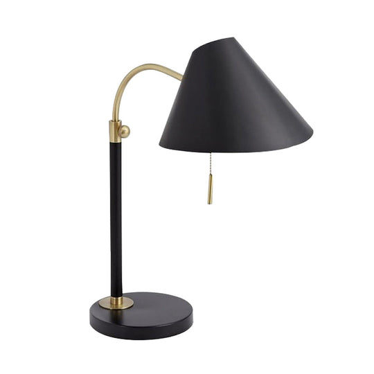 Black Flared Iron Table Lamp With Pull Chain For Study Room