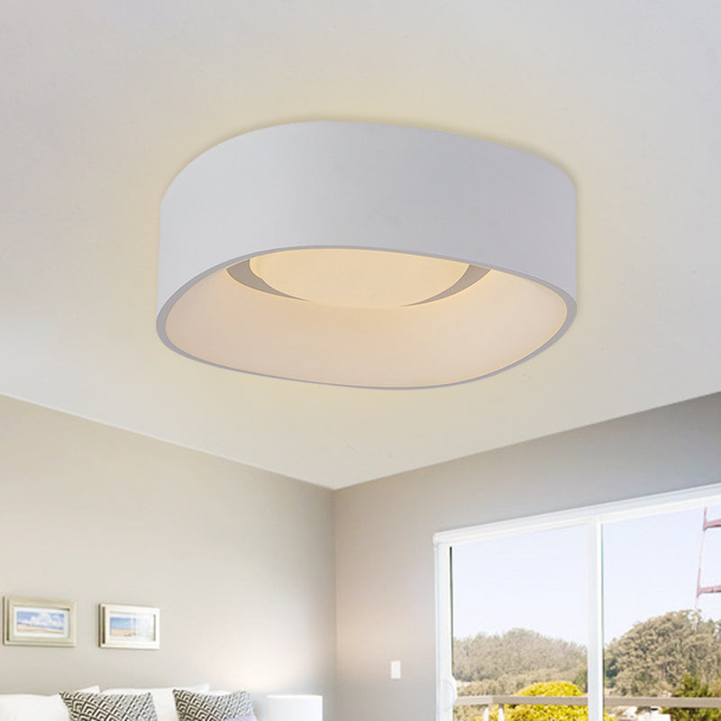 White Led Flush Mount Ceiling Light With Metallic Shade Available In 19/23 W
