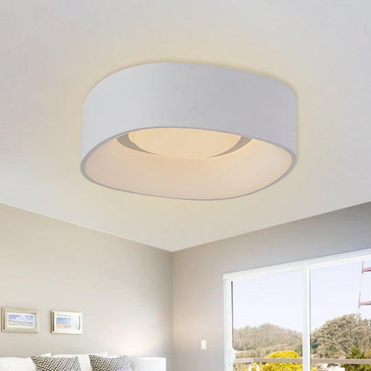 White Led Flush Mount Ceiling Light With Metallic Shade Available In 19/23 W