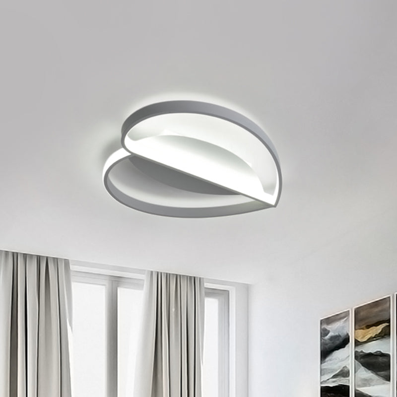 Heart - Shaped Led Flush Mount Light For Bedroom - 19’/21’ Wide White / 19’