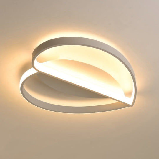 Heart - Shaped Led Flush Mount Light For Bedroom - 19’/21’ Wide