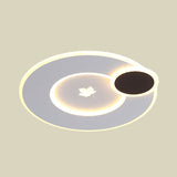 Modern Round Led Ceiling Light With Maple Leaf Pattern - 16/19.5 Wide White Flushmount For Bedrooms