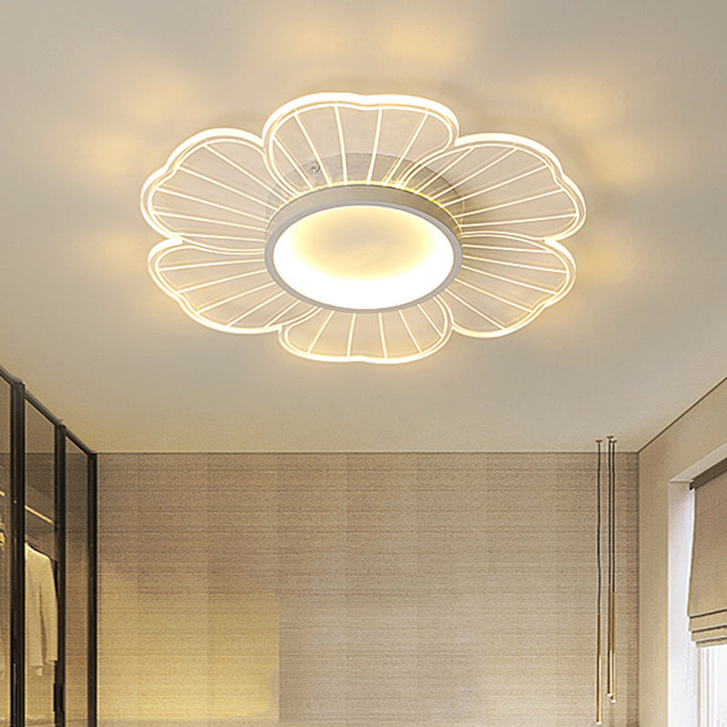 Contemporary White Flower Flushmount Led Lamp - Ultra - Thin & Versatile Sizes In Warm Light