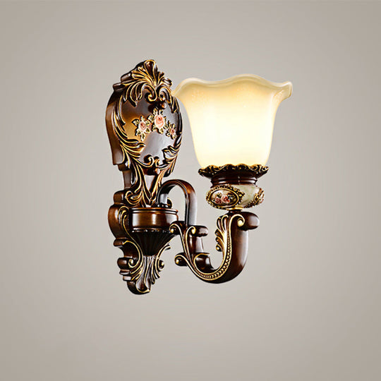 Rustic Resin Wall Light With Scalloped Design And Curved Arm - 1/2 Head Rust Sconce