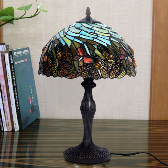 Sarah - Lampe de table à café en verre taillé à la main à motif spirale à 1 tête avec garniture festonnée