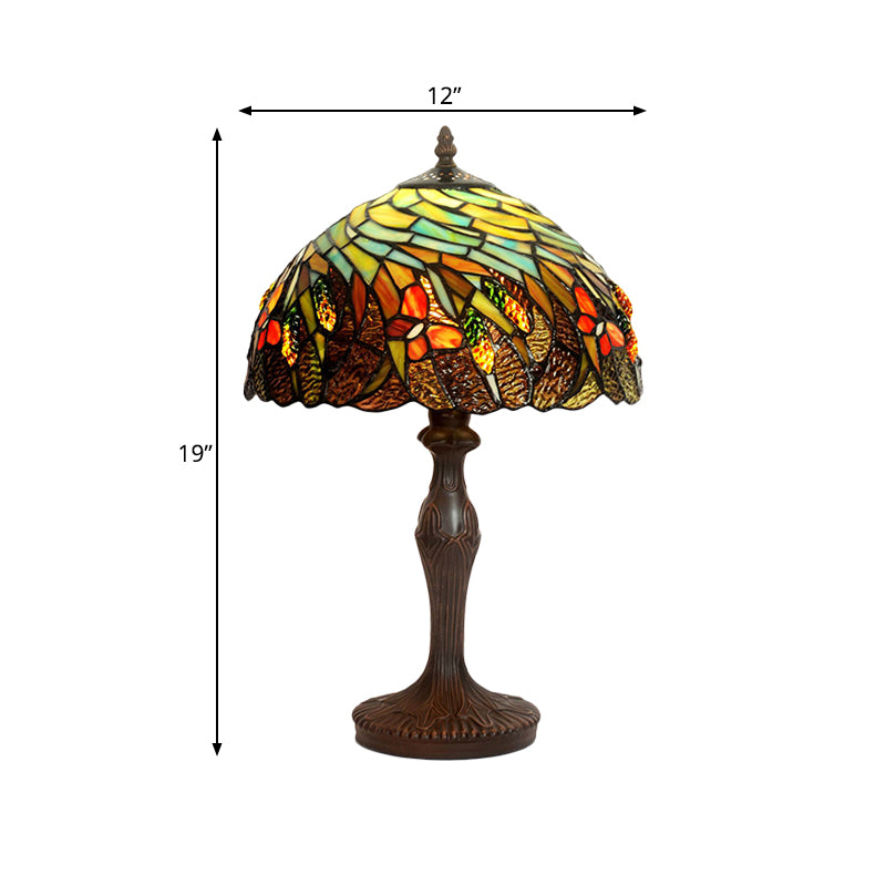 Sarah - Lampe de table à café en verre taillé à la main à motif spirale à 1 tête avec garniture festonnée