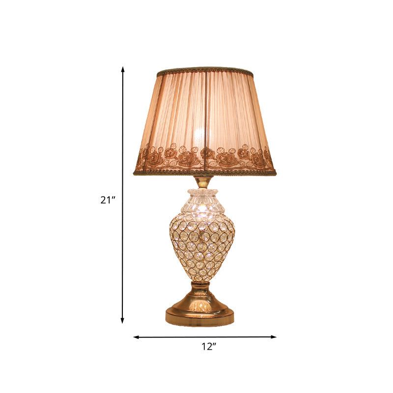 Greta - Lampe de table conique à 1 tête avec bordure en rose rurale Lampe de nuit en tissu plissé doré rural avec base en cristal