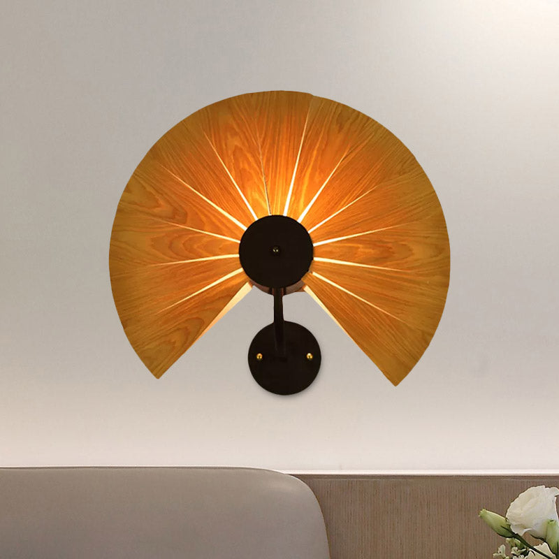 Handmade Wood Veneer Wall Sconce With Modern Stylish Design And 1 Light - Perfect For Restaurants
