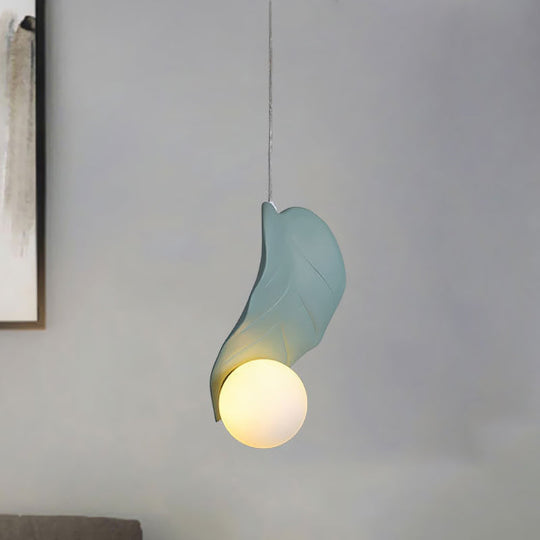 Leaf-Shaped Pendulum Light Macaroon Resin White/Green Led Suspension Lamp In Soft White/Warm Glow