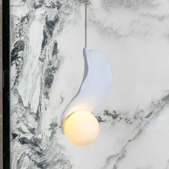 Leaf-Shaped Pendulum Light Macaroon Resin White/Green Led Suspension Lamp In Soft White/Warm Glow