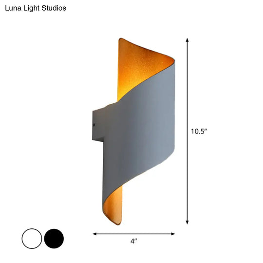 Aluminum Led Wall Sconce With Spiral Design & Gold Inner In Black/White