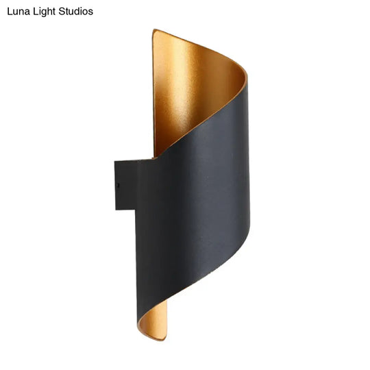 Aluminum Led Wall Sconce With Spiral Design & Gold Inner In Black/White