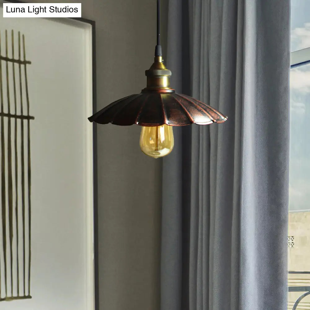 Antique Style Scalloped Iron Pendant Light For Living Room With 1 Copper Hanging