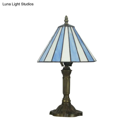 Blue Tiffany Style Glass Desk Lamp - Simple And Elegant Bedroom Lighting Solution