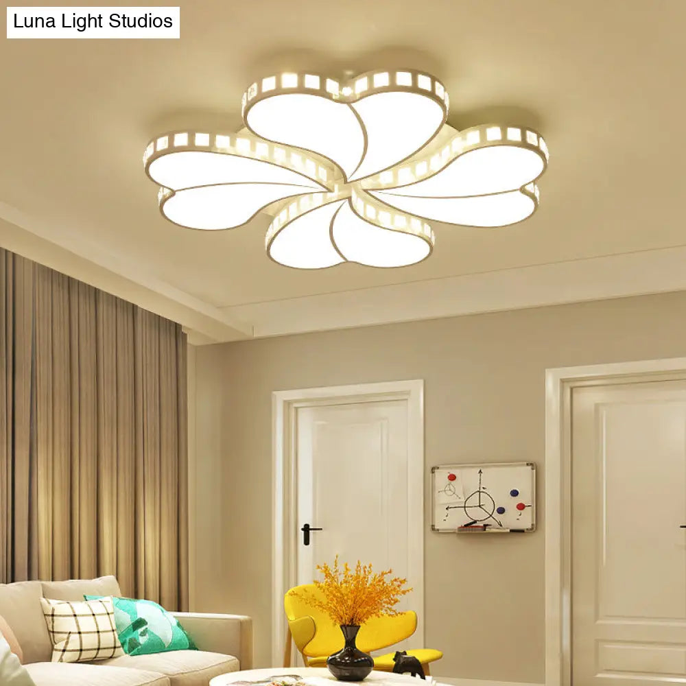 Child Bedroom Heart Flush Ceiling Light: Luxurious White Lamp With Crystal Accents