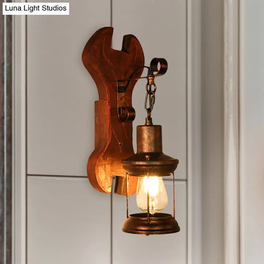 Coastal Clear Glass Lantern Sconce Light With Wooden Backplate - Rustic One-Light Fixture