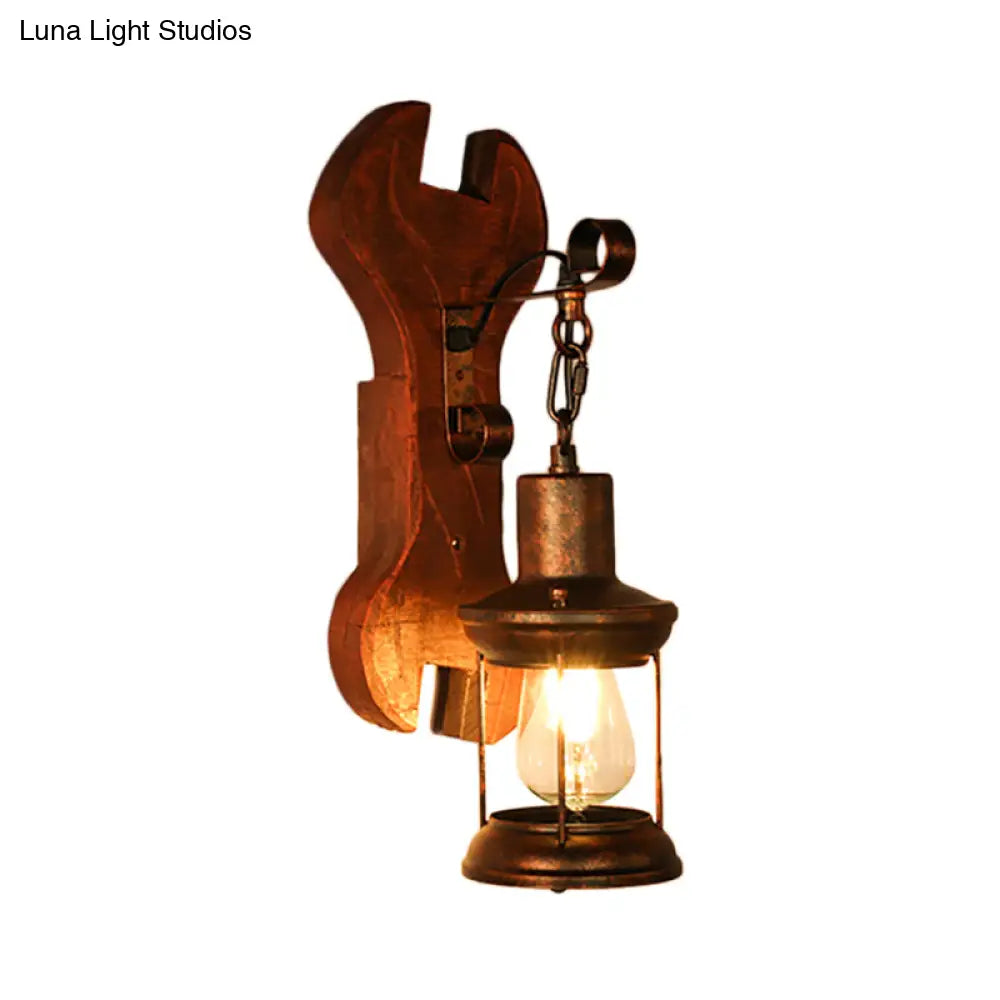 Coastal Clear Glass Lantern Sconce Light With Wooden Backplate - Rustic One-Light Fixture