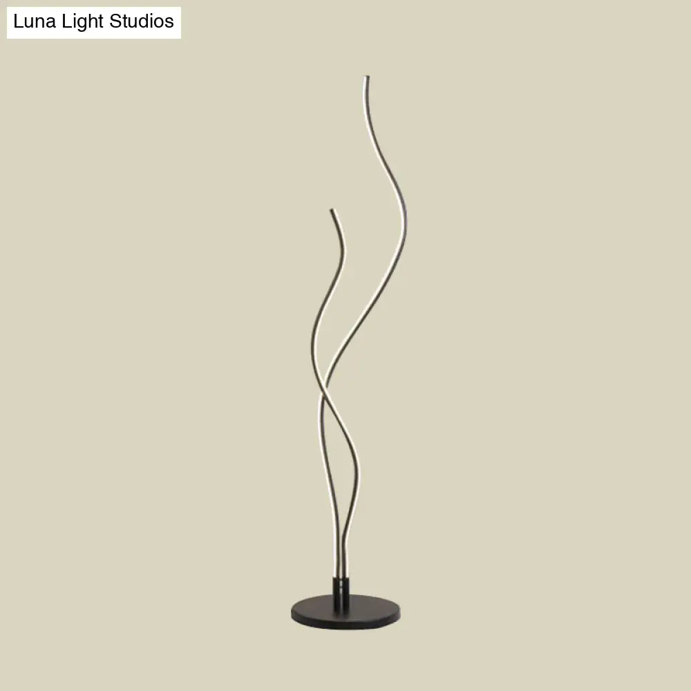 Contemporary Acrylic Led Stand Up Lamp - Black/White