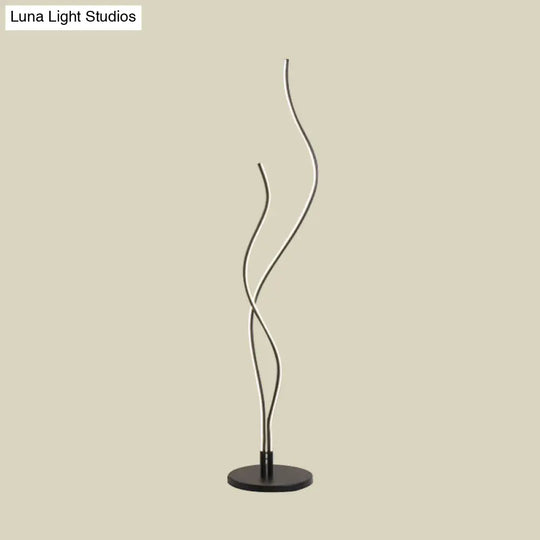 Contemporary Acrylic Led Stand Up Lamp - Black/White