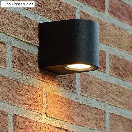 Contemporary Led Outdoor Wall Mount Sconce Light With Metal Shade - Black