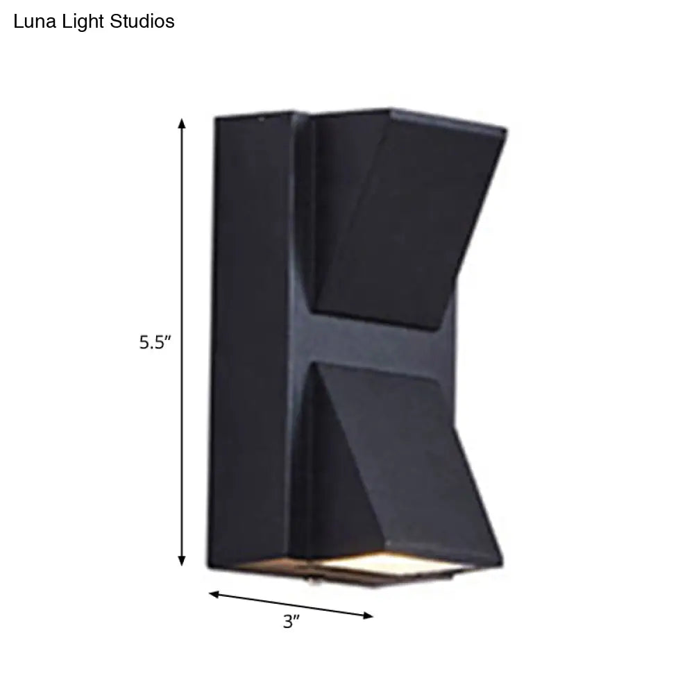 Contemporary Led Outdoor Wall Mount Sconce Light With Metal Shade - Black