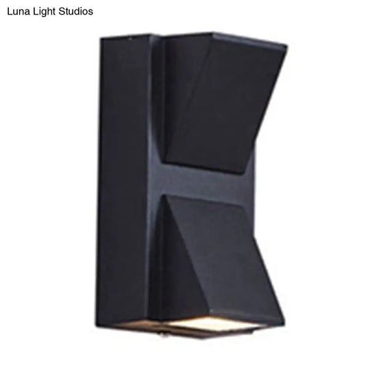 Contemporary Led Outdoor Wall Mount Sconce Light With Metal Shade - Black