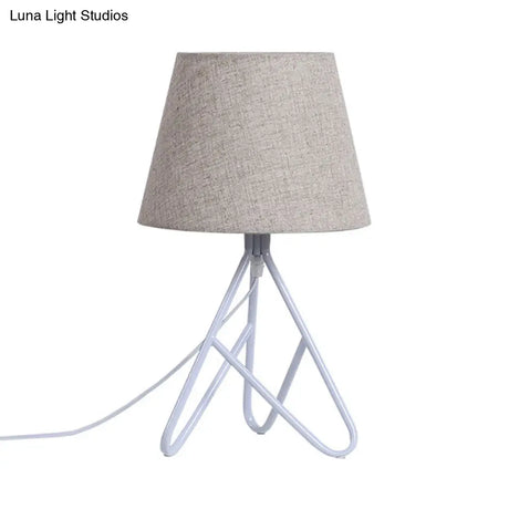 Contemporary Tapered Task Lighting - 1 Light Reading Book In White/Black For Bedside