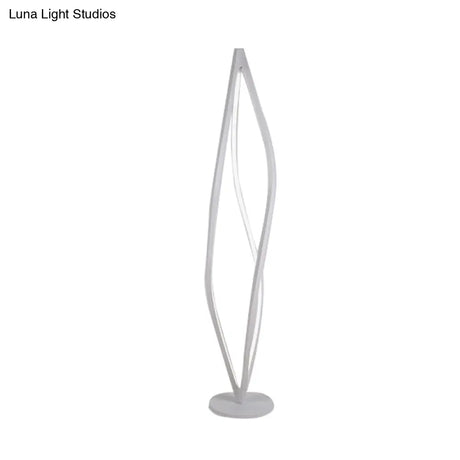 Geometric Led Floor Reading Light In Black/White - Nordic Design