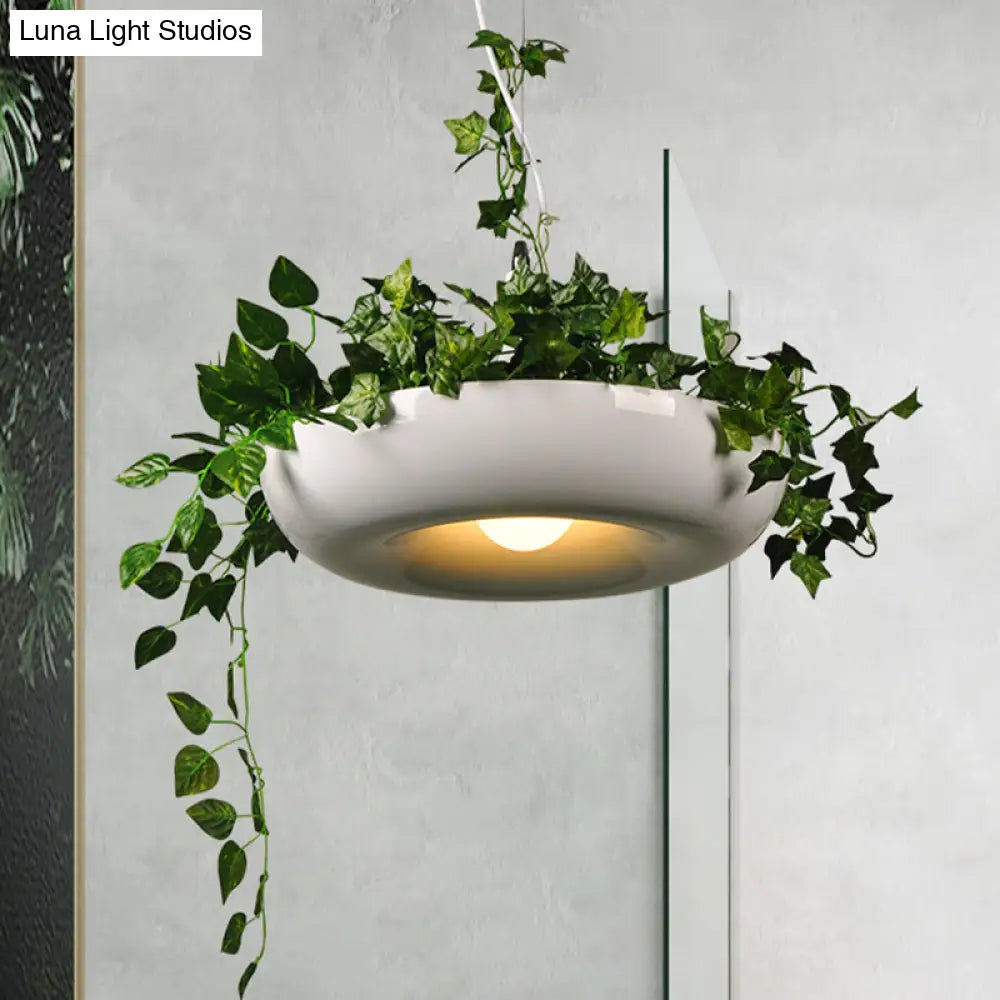 Industrial Aluminium Pendant Ceiling Light With 1 Bulb - Ideal For Restaurants Plants