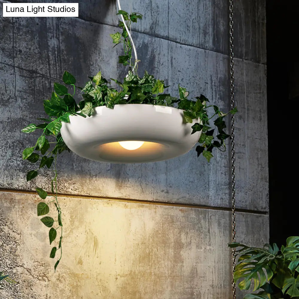 Industrial Aluminium Pendant Ceiling Light With 1 Bulb - Ideal For Restaurants Plants