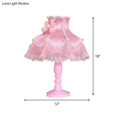 Lace Edge 1-Light Girls Bedroom Nightstand Lamp In Pink With Rose Decor - Kids Table Lighting