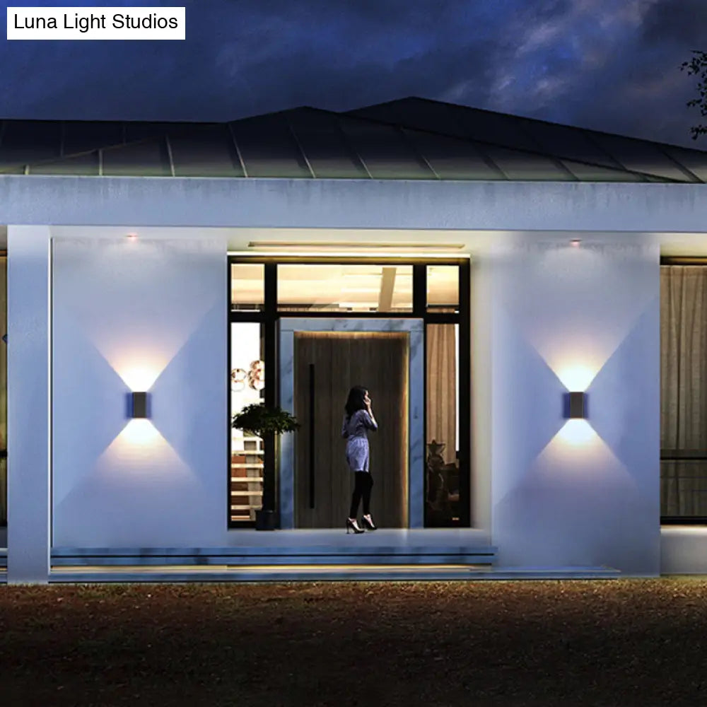 Led Minimalist Metal Terrace Wall Mount Light In Black - Rectangular Shape For Modern Lighting Ideas