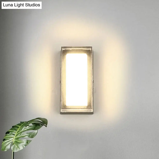 Metallic Led Outdoor Wall Sconce In Black - Simplicity Design