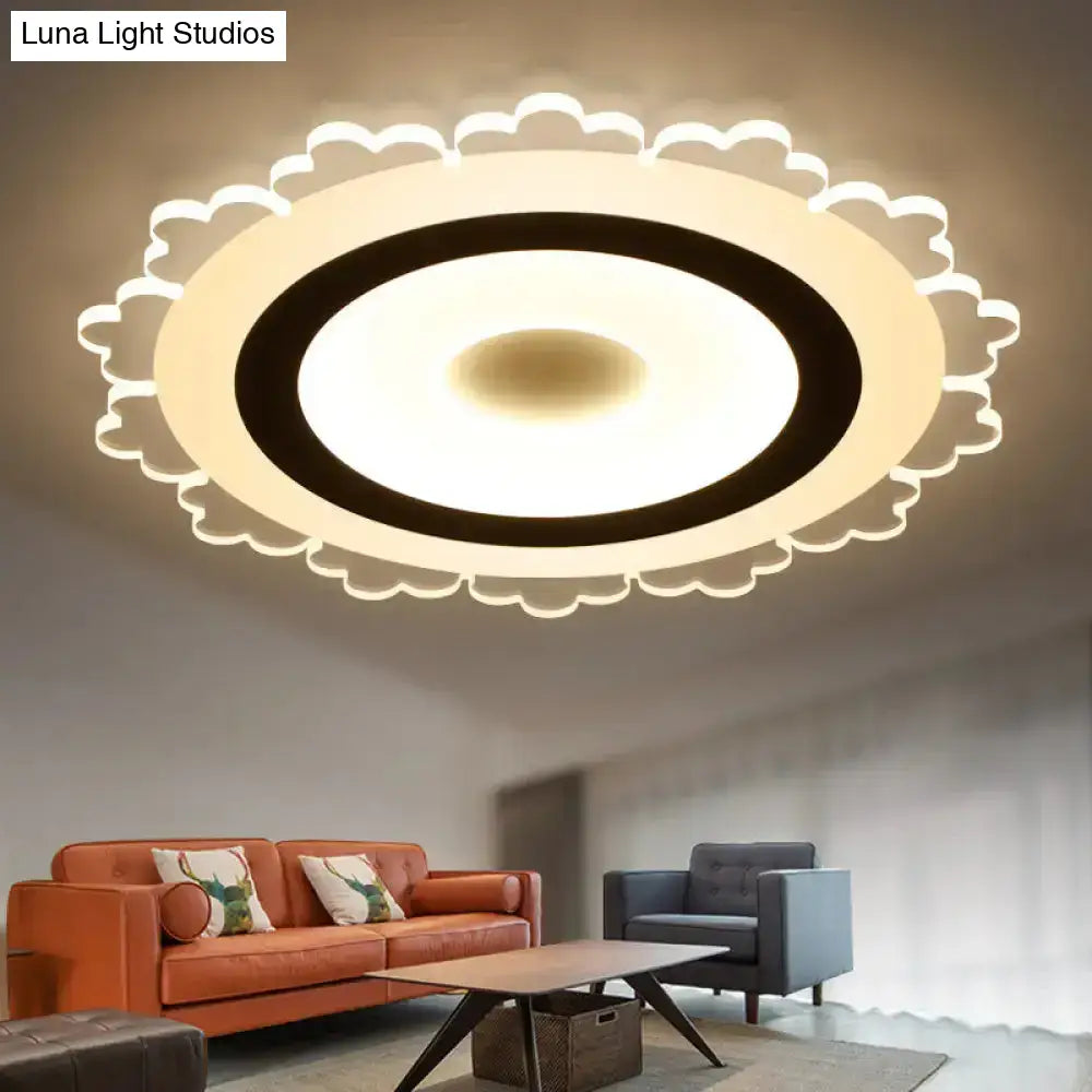 Minimalist Led Flower Ceiling Light In White - 8’/16.5’/31’ Width / 8’