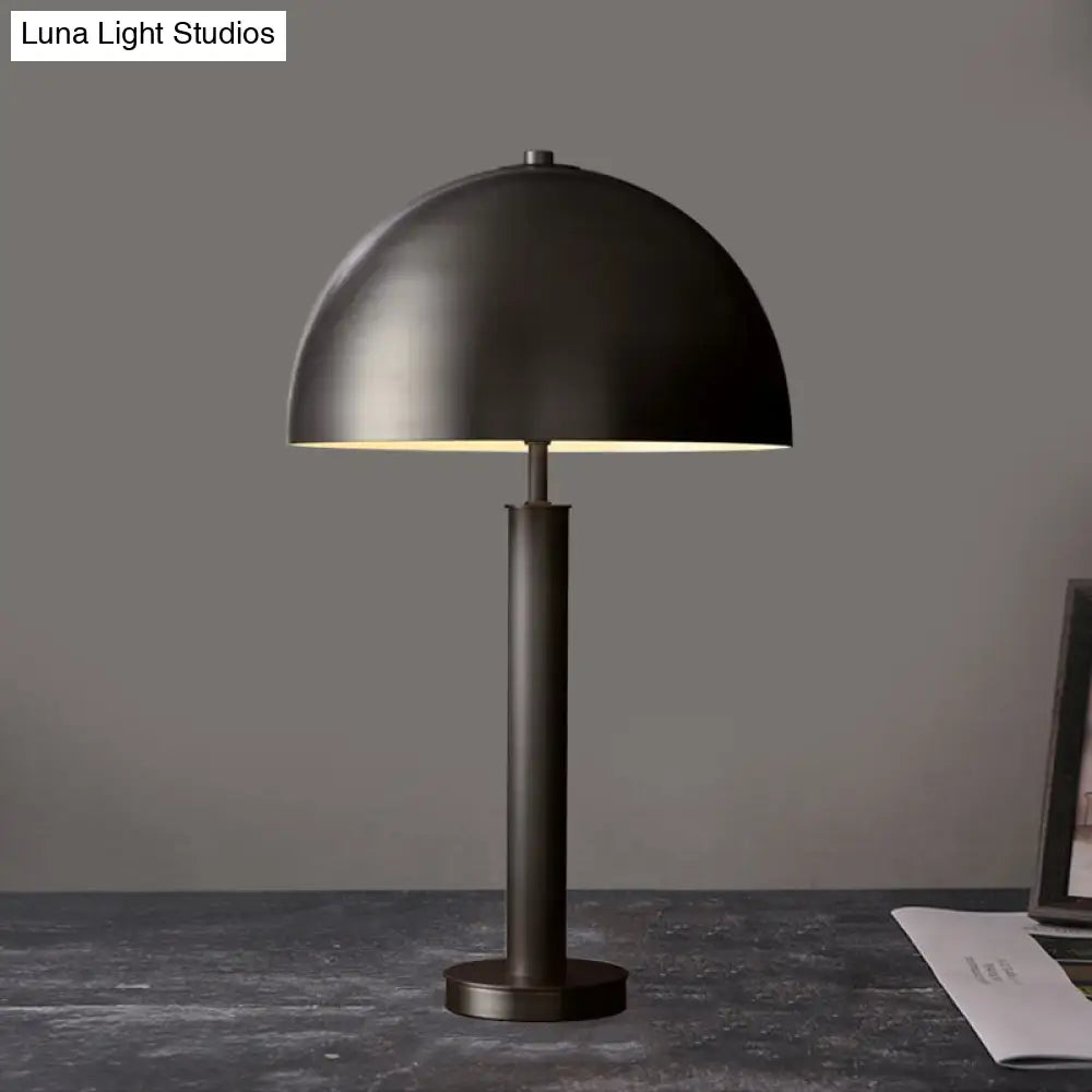 Minimalist Metallic Semicircle Table Lamp 1-Light Nightstand Light For Bedside In Black/Gold