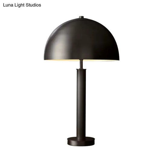 Minimalist Metallic Semicircle Table Lamp 1-Light Nightstand Light For Bedside In Black/Gold