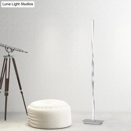 Minimalist Metallic Spiral Line Floor Reading Lamp - Black/Silver Led Stand Up Lighting In