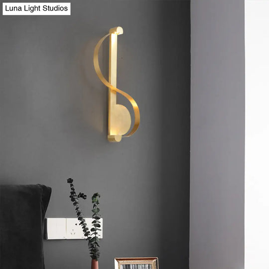 Minimalistic Brass Curve Led Wall Mount Light: Stylish Metal Sconce For Living Room