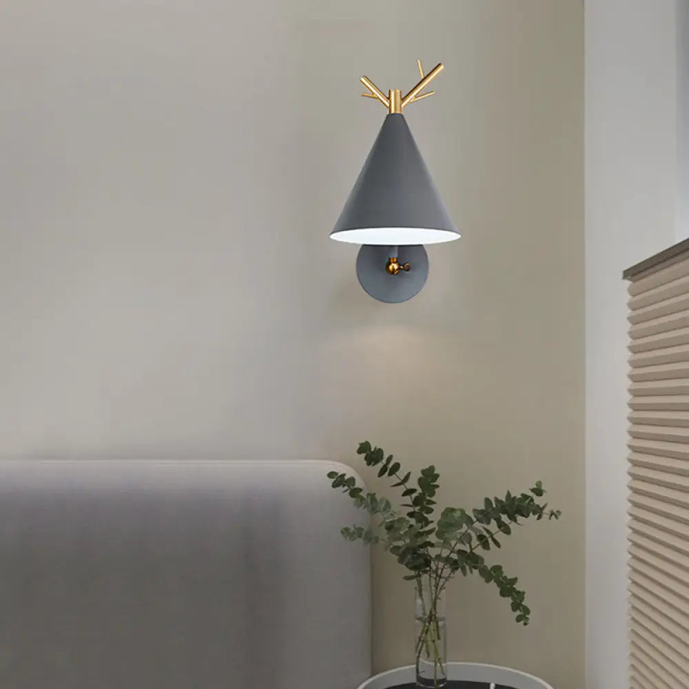 Minimalistic Cone Wall Sconce With Metal Antler Design In Grey/White/Green For Bedside Grey