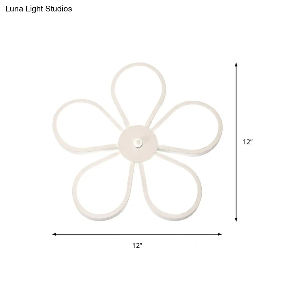 Modern Acrylic Flower Wall Mounted Led Sconce Light In Warm/White For Dining Room