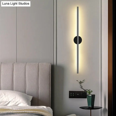 Modern Black Led Wall Sconce For Living Room - Stylish Metallic Fixture