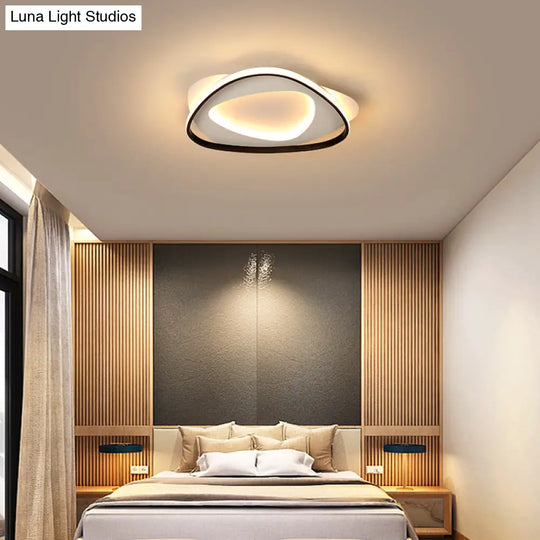 Modern Black Metal Led Triangle Flush Mount Ceiling Light For Bedroom