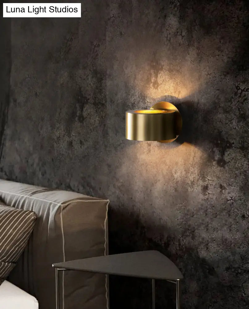 Modern Brass Wall Sconce - Stylish Bedroom Decoration 1-Light Round Shape Mount Bedside Light