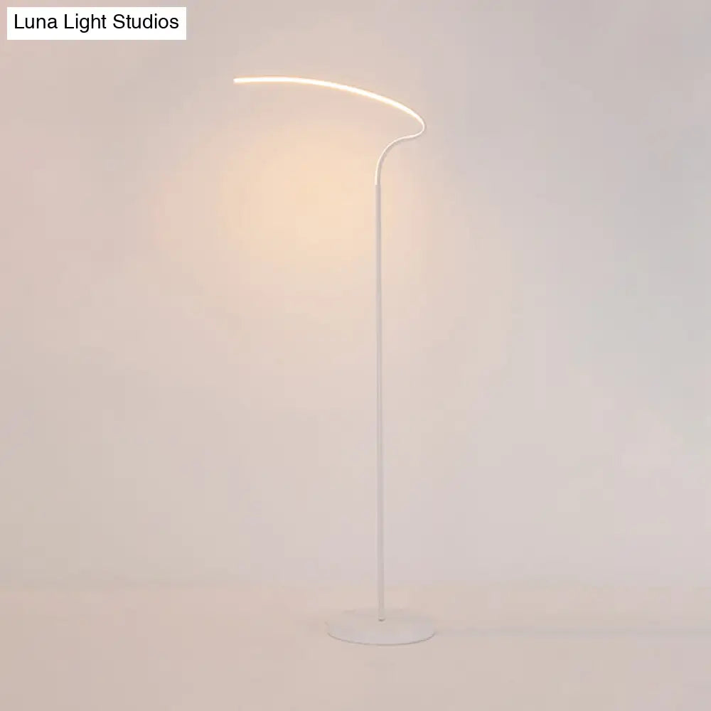 Modern Curved Led Floor Lamp: Stylish Metal Standing Light In Black/White