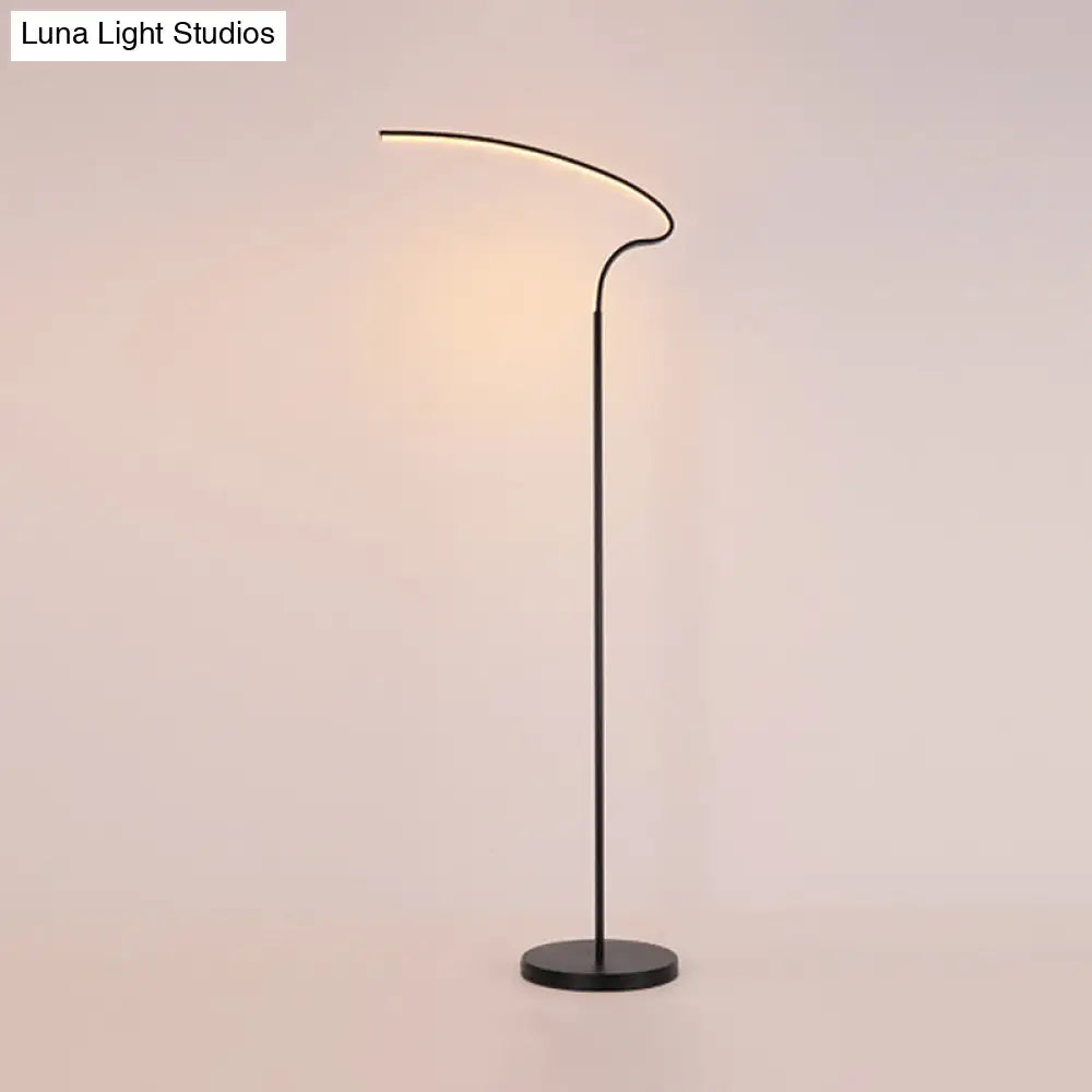 Modern Curved Led Floor Lamp: Stylish Metal Standing Light In Black/White
