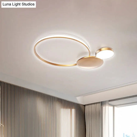 Modern Gold Metal Led Flush Ceiling Light - Stylish Living Room Lighting Fixture